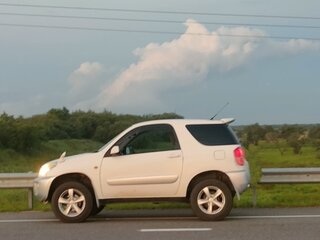 2005 Toyota RAV4 II (XA20) Рестайлинг, белый, 750000 рублей, вид 1