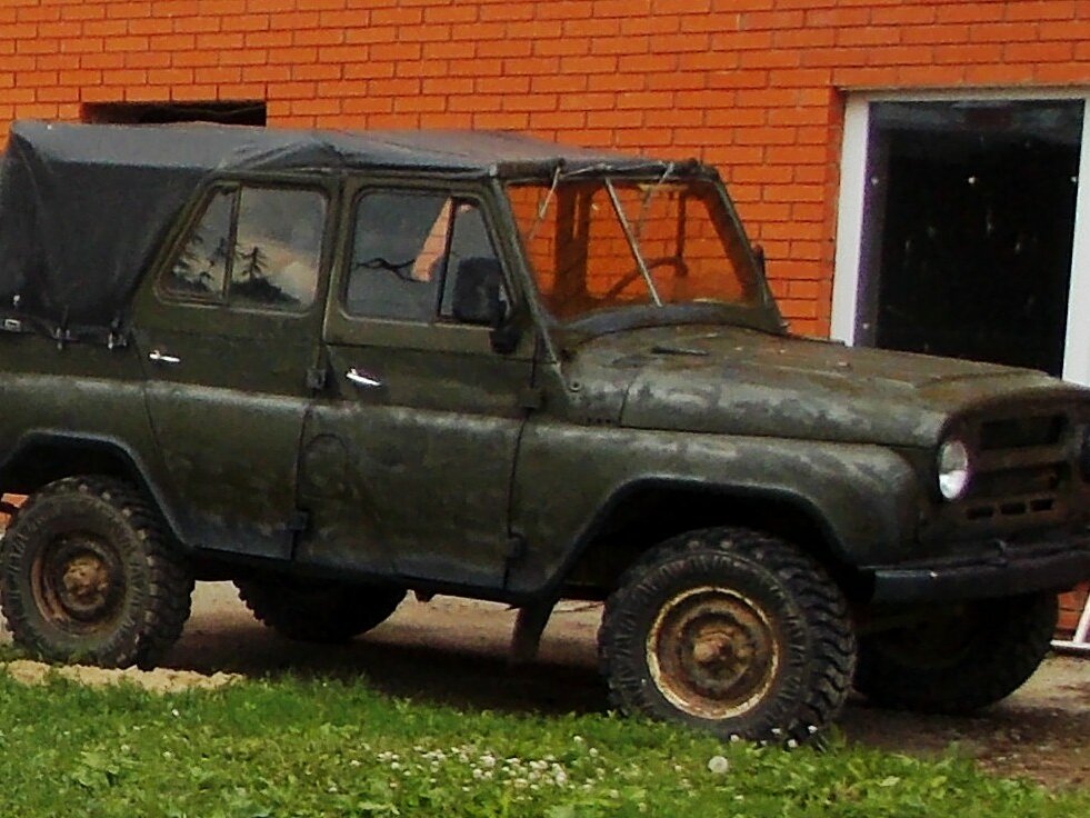 РЈРђР— 469 2004