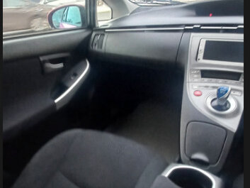 2014 Toyota Prius III Рестайлинг (XW30), розовый, 1250000 рублей - вид 19