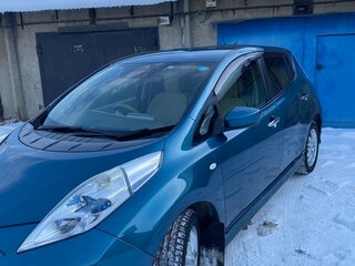 2017 Nissan Leaf 30kWh I (ZE0/AZE0), синий, 700000 рублей, вид 1