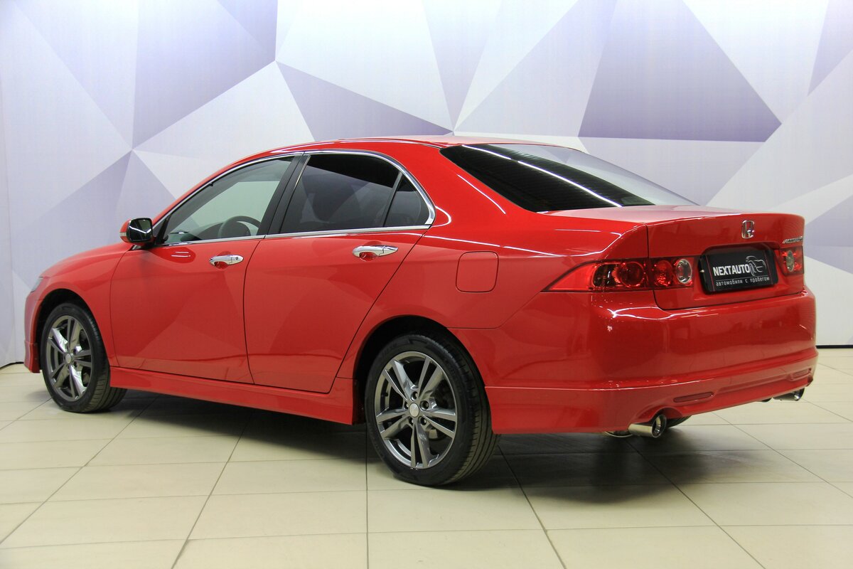 Купить б/у Honda Accord VII Рестайлинг 2.4 MT (190 л.с.) бензин