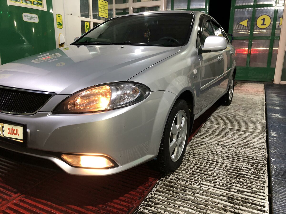 Daewoo Gentra Misty Lake