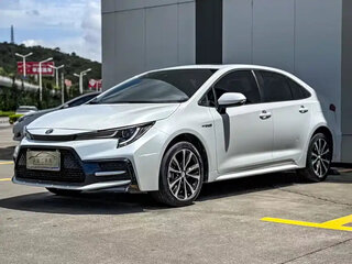 2022 Toyota Levin XII (E210) Рестайлинг, белый, 1675000 рублей, вид 1