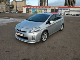 2010 Toyota Prius III (XW30), серый, 1250000 рублей, вид 1