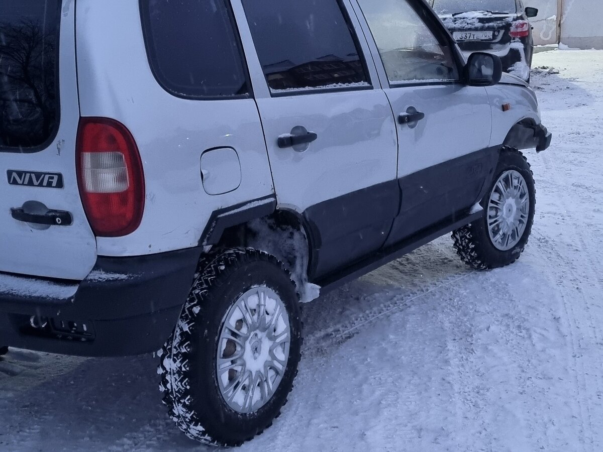 Купить б/у Chevrolet Niva I 1.7 MT (80 л.с.) 4WD бензин механика в ...