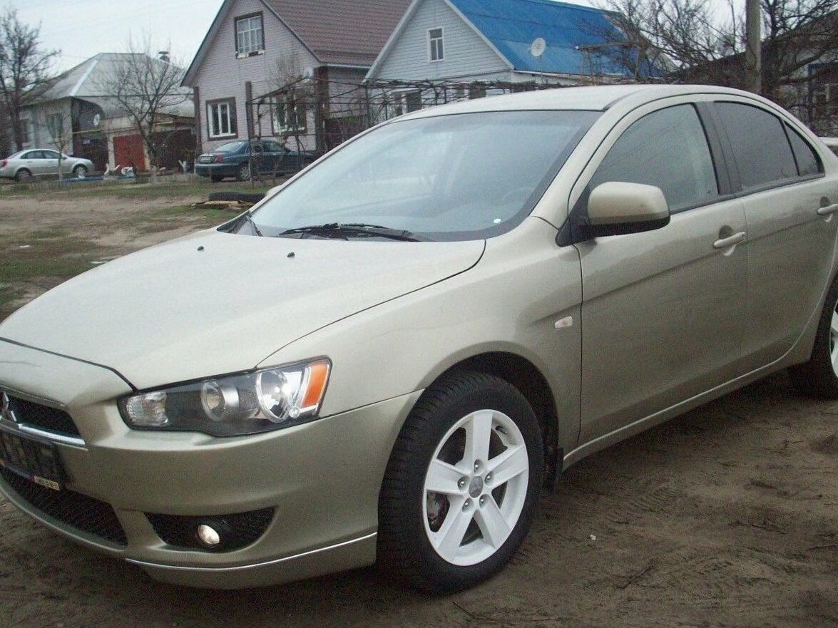 Мицубиси компакт 2007