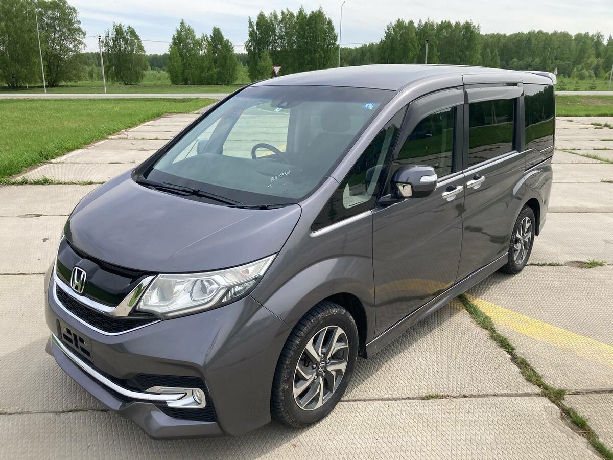 Honda Stepwgn spada 2015