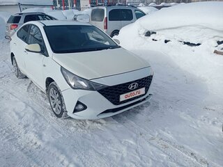 2020 Hyundai Solaris II Рестайлинг, белый, 650000 рублей, вид 1