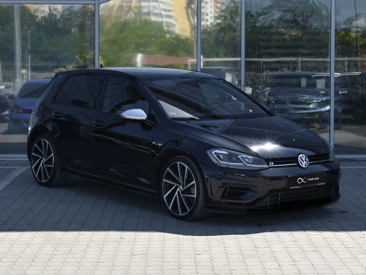 Новый Volkswagen Golf R обзор цены характеристики отзывы - автомобиль 2021 года