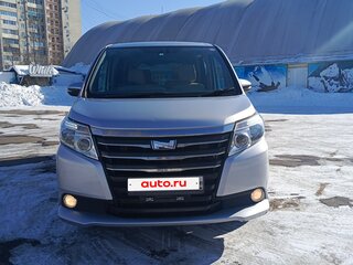 2014 Toyota Noah III (R80), серебристый, 1800000 рублей, вид 1