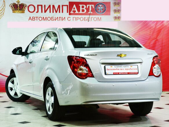 2014 Chevrolet Aveo II, серебристый - вид 2