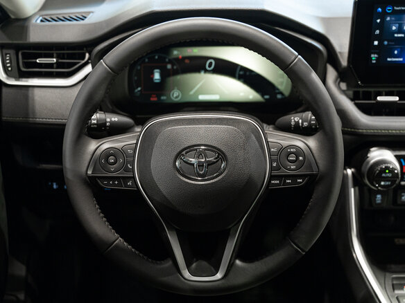 2025 Toyota RAV4 V (XA50), чёрный - вид 18