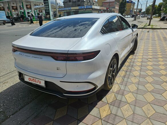 2022 BYD Han I Рестайлинг, белый - вид 2