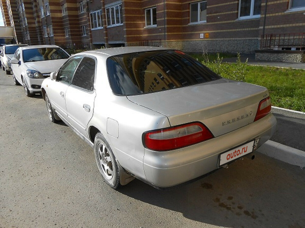 Nissan Presea 1990