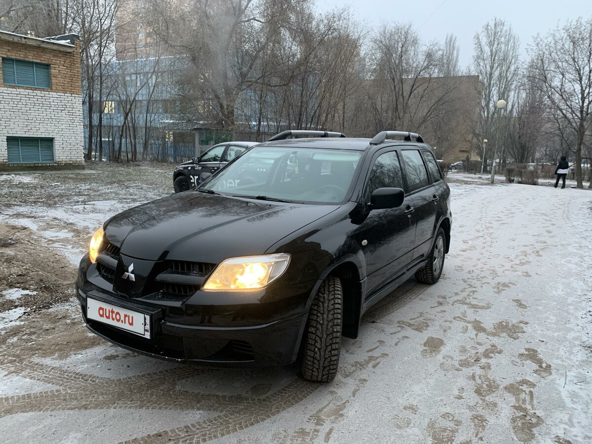 Купить б/у Mitsubishi Outlander I 2.0 MT (136 л.с.) 4WD бензин механика в Тольятти: чёрный ...