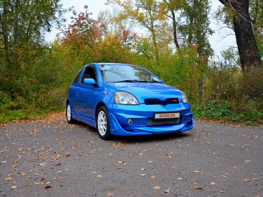 Toyota Vitz 1 3 RS 2001 синий