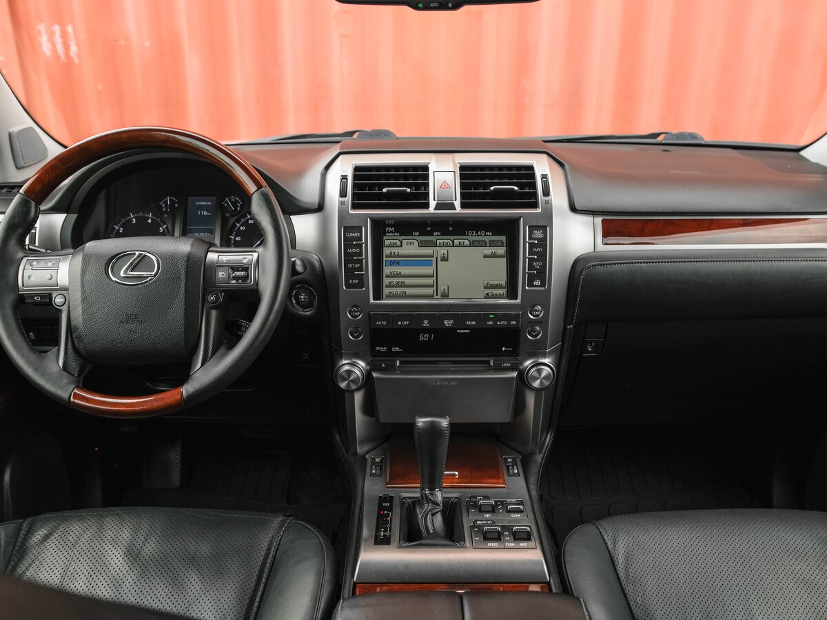 LEXUS GX - фото 8