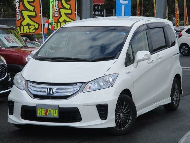 Kupit B U Honda Freed I 1 5hyb Cvt L S Gibrid Variator Vo Vladivostoke Belyj Honda Frid I Kompaktven 14 Goda Na Avto Ru