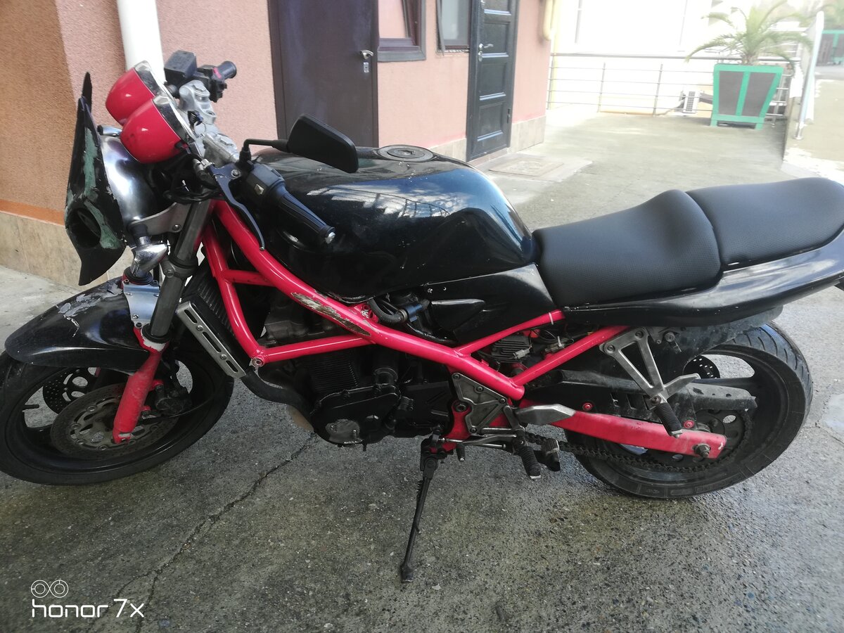 Suzuki Bandit 400 1