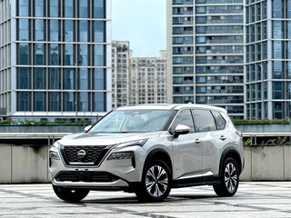 2023 Nissan X-Trail IV, серебристый, 2460005 рублей, вид 1