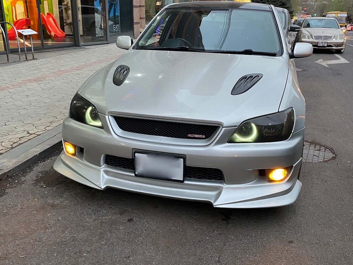 Купить б/у Toyota Altezza 1998-2005 2.0 MT (210 л.с.) бензин механика в ...