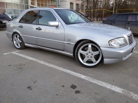 Kupit B U Mercedes Benz C Klass Amg I W202 Restajling 43 Amg 4 3 At 306 L S Benzin Avtomat V Mahachkale Serebristyj Mersedes Benc C Klass Amg I W202 Restajling Sedan 1997 Goda Na Avto Ru