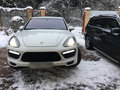 2011 Porsche Cayenne Turbo II (958), белый - вид 3