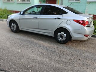 2014 Hyundai Solaris I, серебристый, 600000 рублей, вид 1