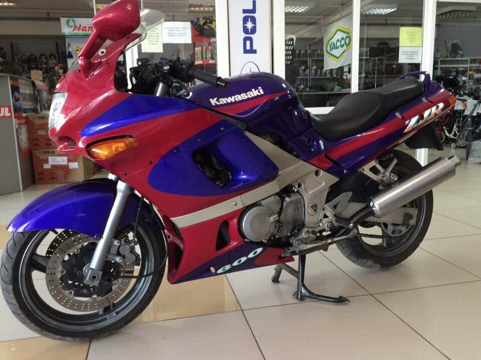 Kawasaki ZZR 600 2