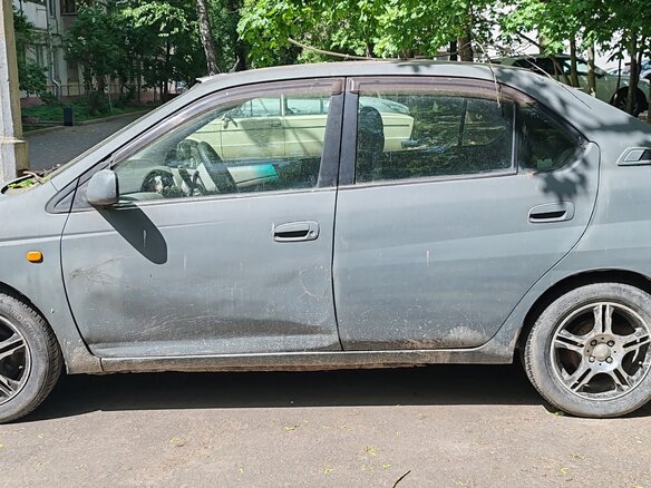 2001 Toyota Prius I Рестайлинг (XW10), серый, 250000 рублей - вид 4