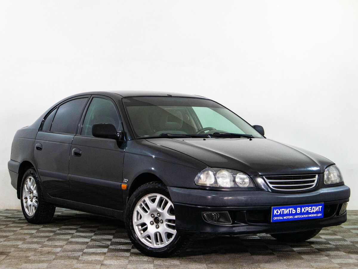 Toyota Avensis I