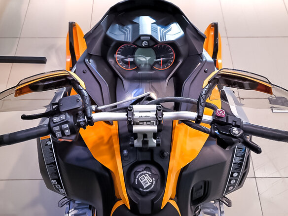 2018 BRP Ski-Doo Renegade X-RS 900, чёрный - вид 4