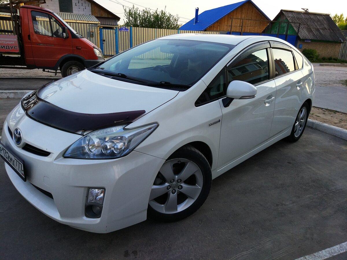 Toyota prius iii xw30