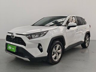 2021 Toyota RAV4 V (XA50), белый, 2743000 рублей, вид 1
