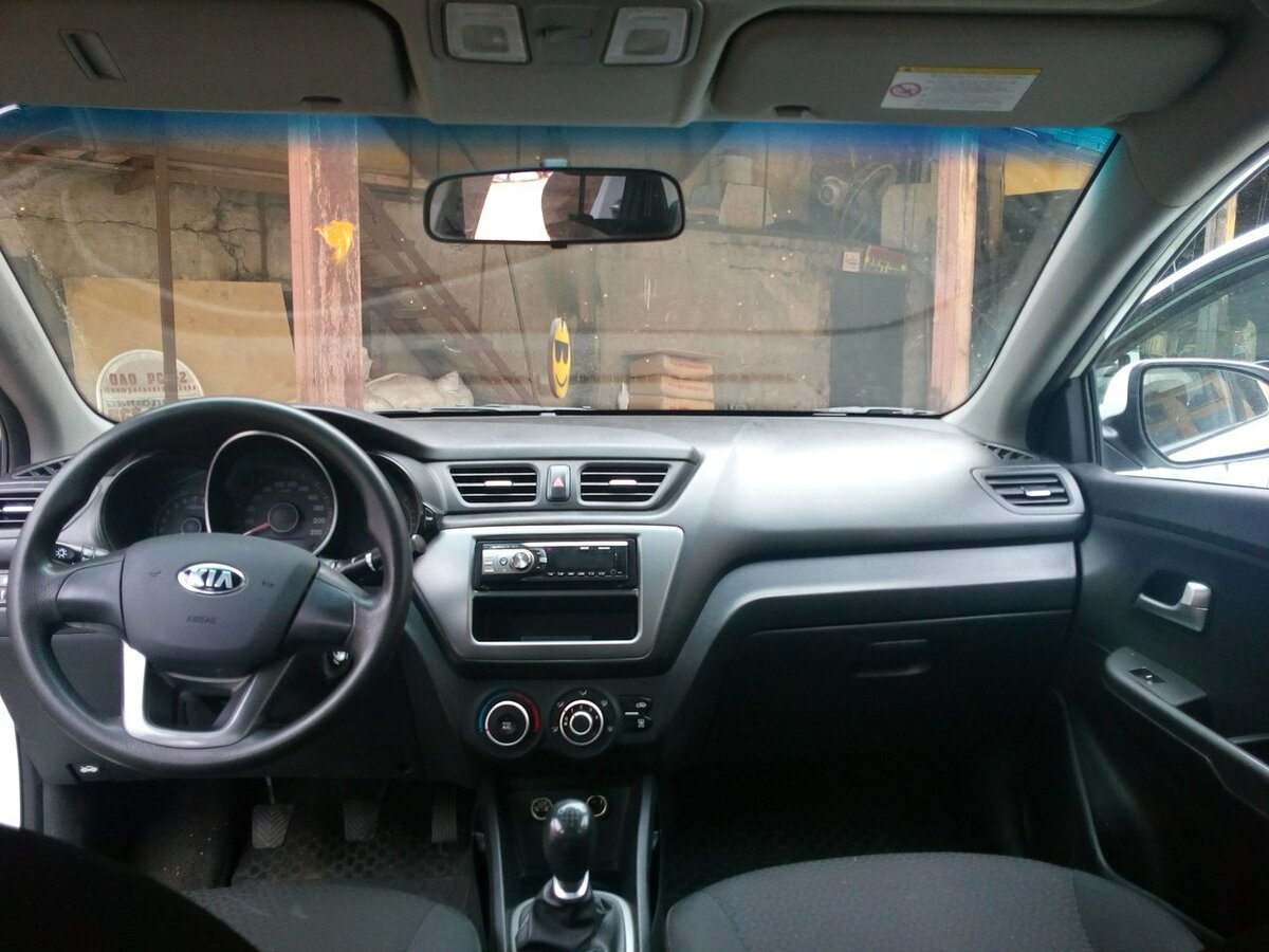 Kia Rio 1 4 107 л с