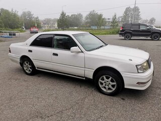 1996 Toyota Crown X (S150), белый, 710000 рублей, вид 1