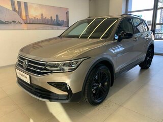 2022 Volkswagen Tiguan II Рестайлинг, коричневый, 2848500 рублей, вид 1