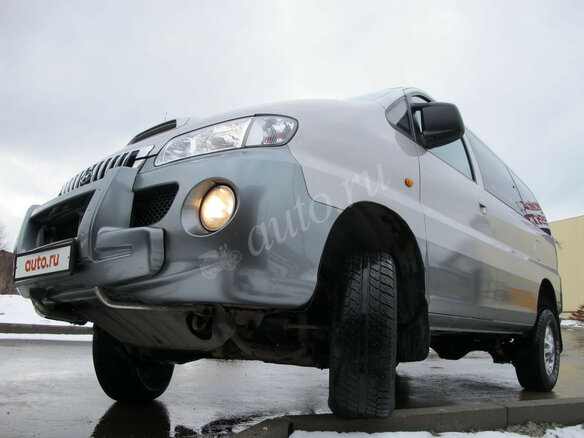 2002 Hyundai H-1 I, серый - вид 1