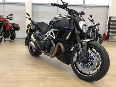 Ducati diavel carbon for sale new arrivals
