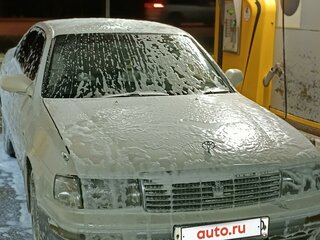 1995 Toyota Crown IX (S140), белый, 500005 рублей, вид 1