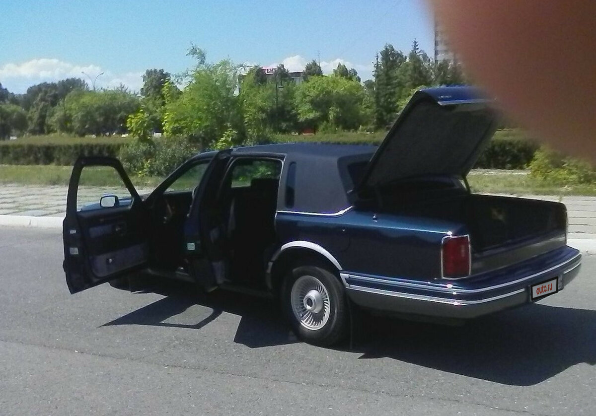 Lincoln town car ii