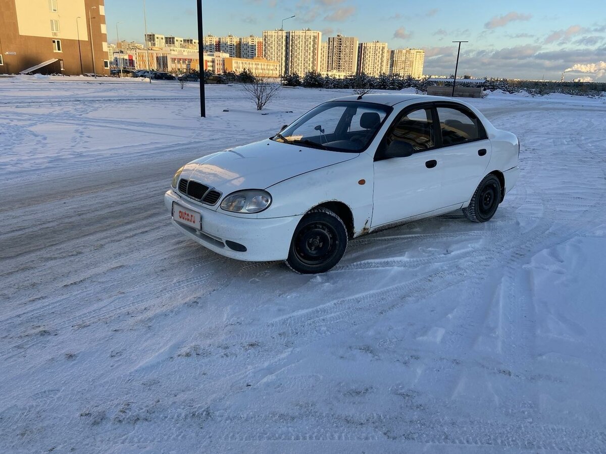 ЗАЗ шанс белый