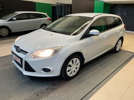 2013 Ford Focus III, белый, 740000 рублей, вид 3