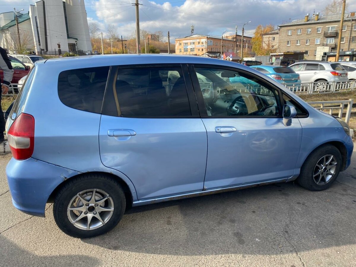 Купить б/у Honda Fit I 1.3 CVT (86 л.с.) бензин вариатор в Иркутске ...