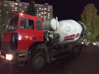 2007 Урал Автобетоносмеситель, красный, 790000 рублей, вид 1