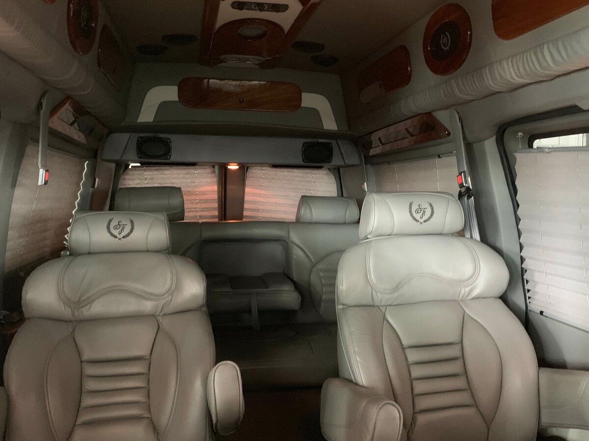 Chevrolet Express 2000