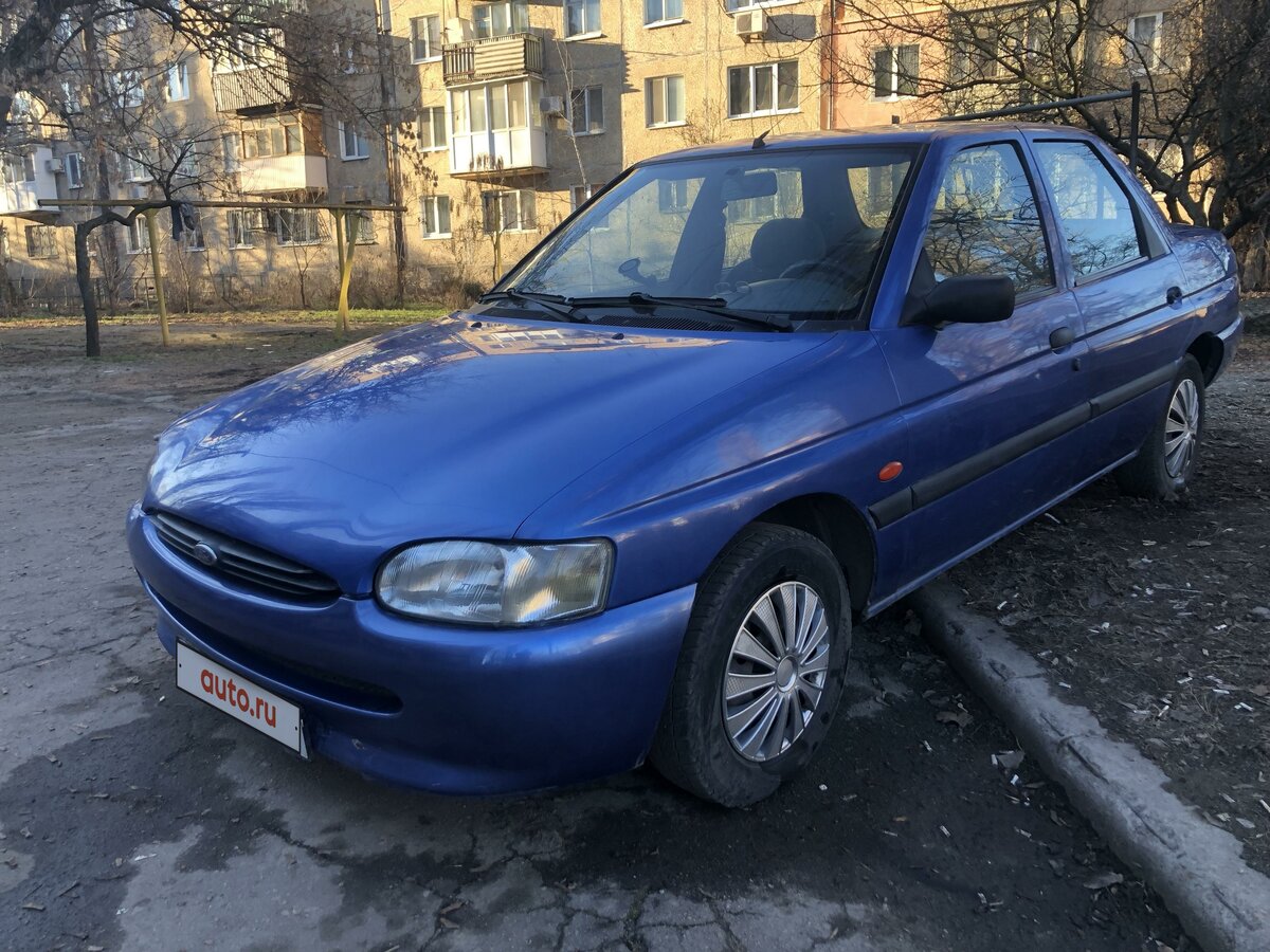 Купить б/у Ford Escort V Рестайлинг 2 1.3 MT (60 л.с.) бензин механика ...