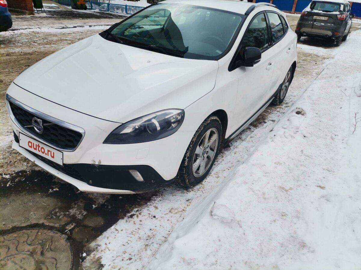 Купить б/у Volvo V40 Cross Country I 2.0 AT (213 л.с.) 4WD бензин ...