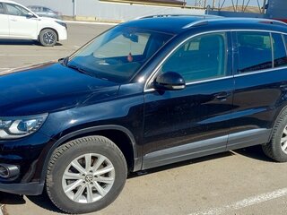 2011 Volkswagen Tiguan I Рестайлинг, чёрный, 1500000 рублей, вид 1