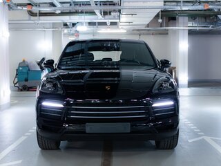 2022 Porsche Cayenne III, чёрный, 5800000 рублей, вид 2